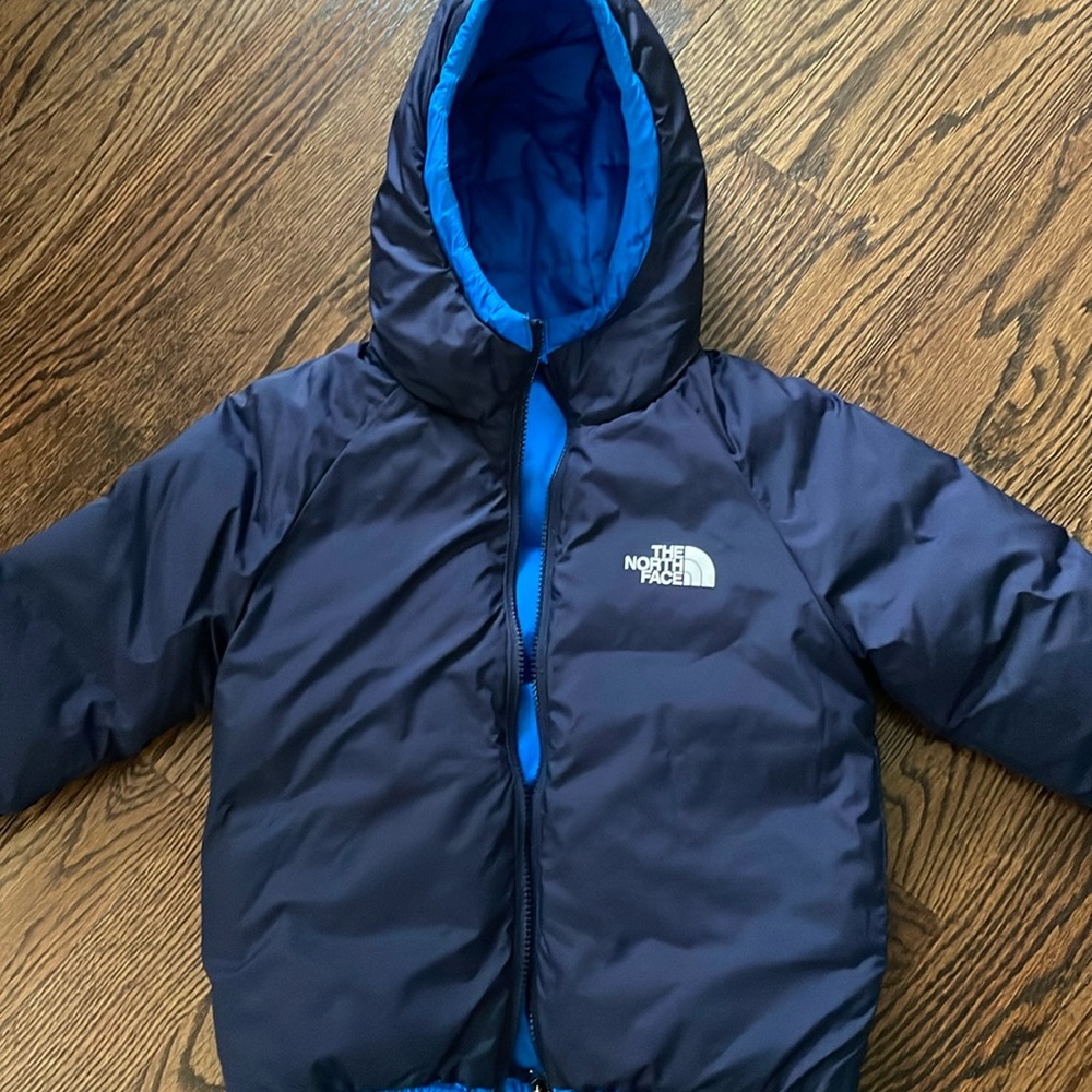 The North FaceBoys Navy/Blue Reversible Coat. Size 7/8. Great condition